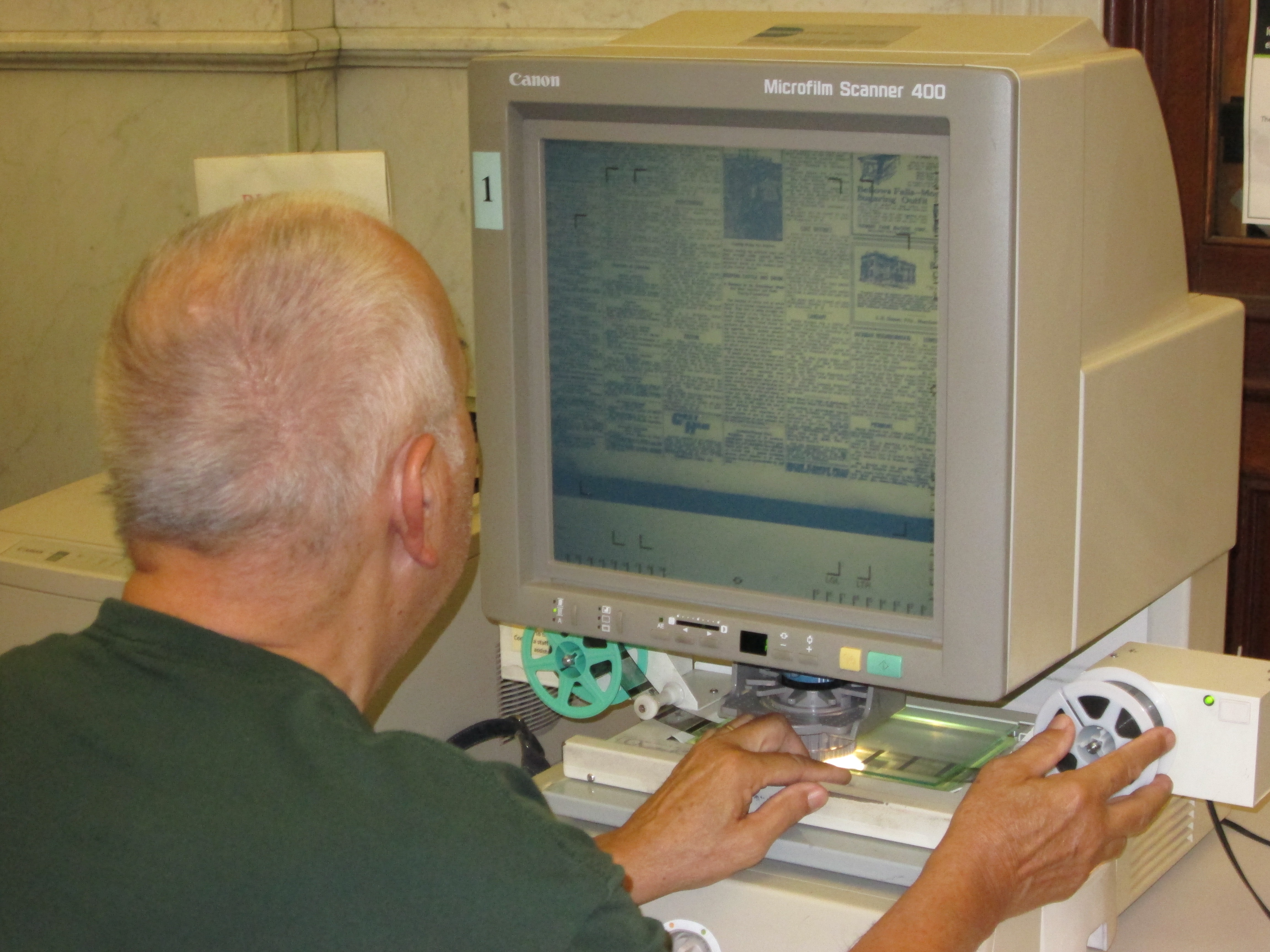 Pease at library computer 2